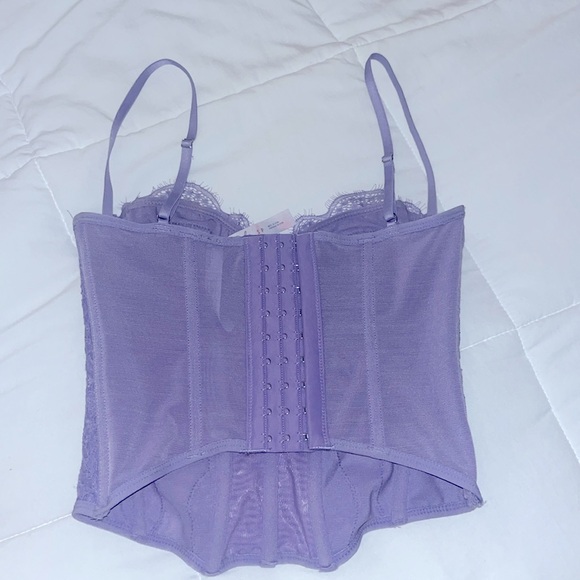 Only worn once. Perfect condition - Picture 2 of 2